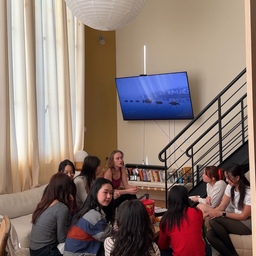 filling the space with friends and good convos #loftliving #japandi #hosting 