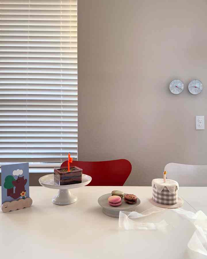 A quick birthday setup for my daughter 🥳

#birthday #cakestand #kidsbirthday #birthdayparty