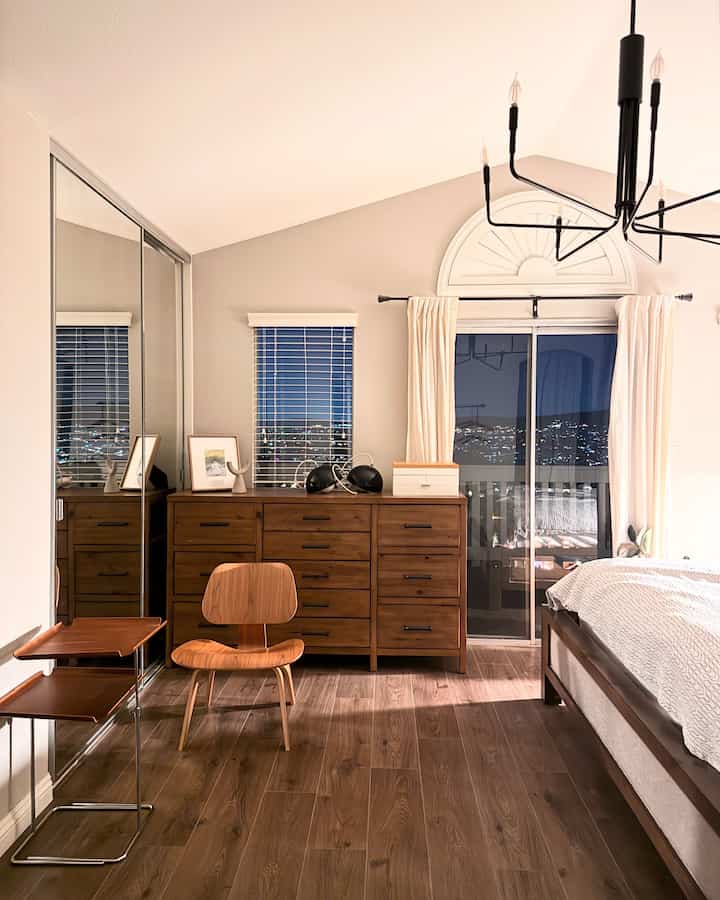 Night view from our bedroom ✨


#masterbedroominterior #bedroominterior #nightview #WoodInterior #woodenfurniture #roomdecoration #roominterior 