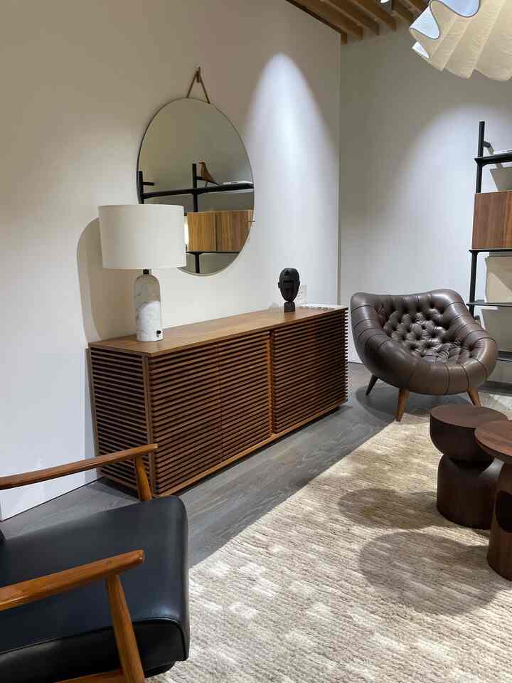 Thinking about this mid century modern living room space! #mcm #designwithinreach #midcentury #moderninterior #livingroom 