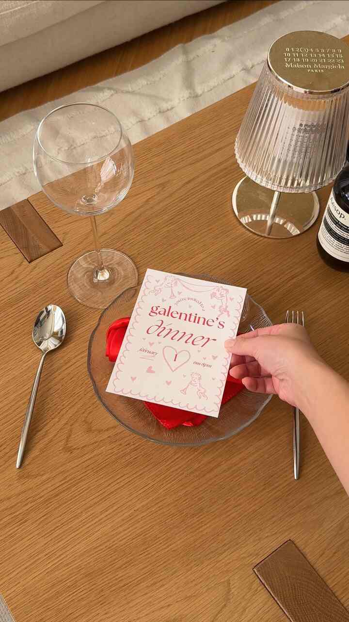 prep with an affordable and cute tablescape piece for galentines #hostingtips #budgetfriendly #valentines