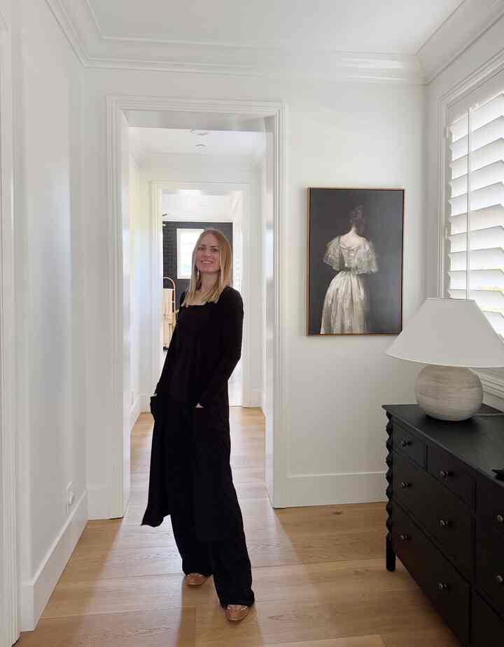 Modern organic Dresser styling in bedroom. #dresserstyling #modernorganic #bedroomstyling