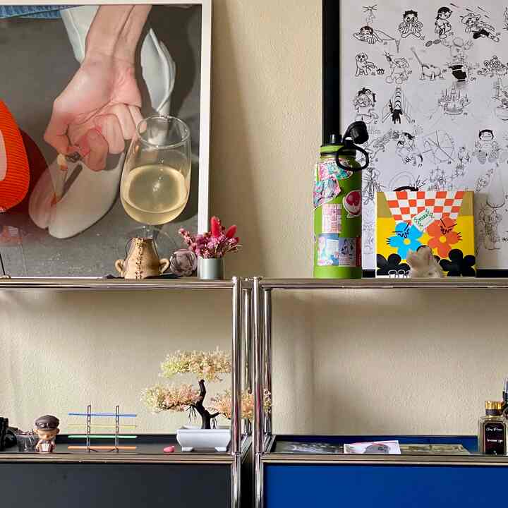 rainy day really shows just how much love I have for my small room #mcm #usmhaller #art 