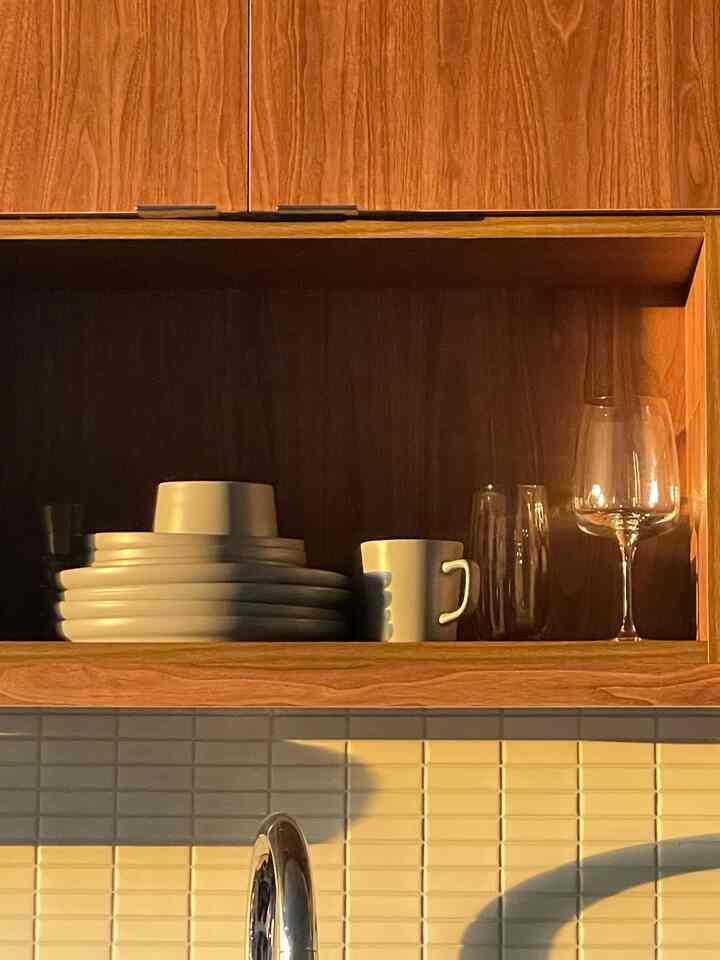 Loving when the sunlight hits my kitchen #dinnerware #glassware #kitchen