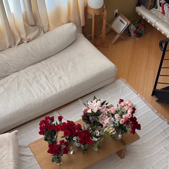 no allergies here 🤭💕 #valentines #cozyhome #love