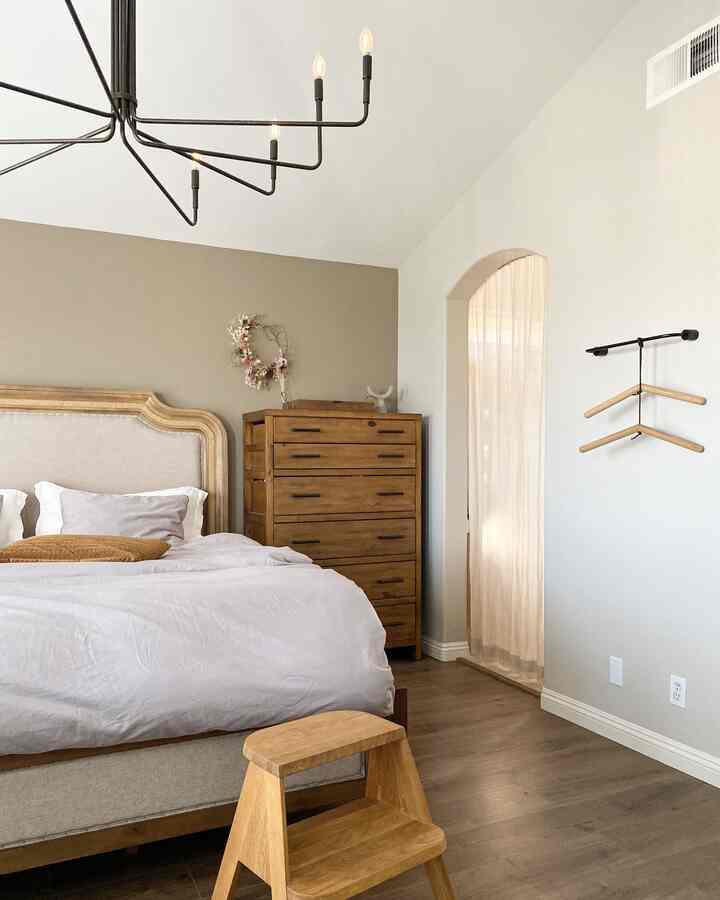 Warm tone bedroom 🤎✨

#masterbedroominterior #masterbedroomdesign #masterbedroom #bedroominterior #cozyroom #cozybedroom