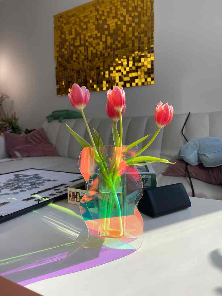 Tulip time is the best time.
#tulips #springflowers #homedecor #flowerpower #livingroomdecor