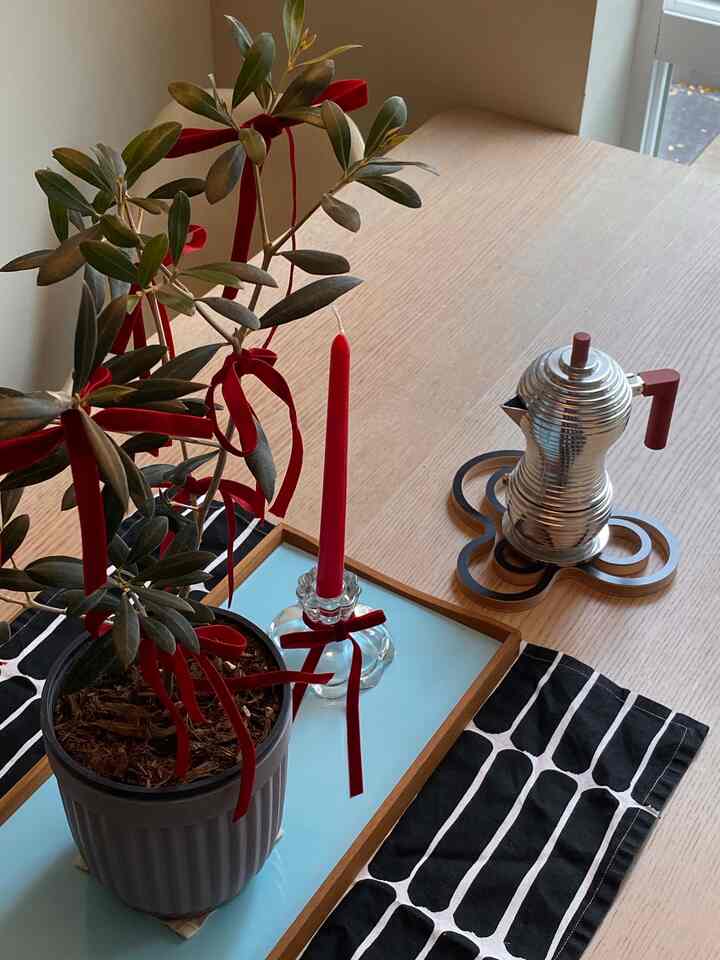 Red is my love language 💝 
#tablesetting #red #colorofhouse 