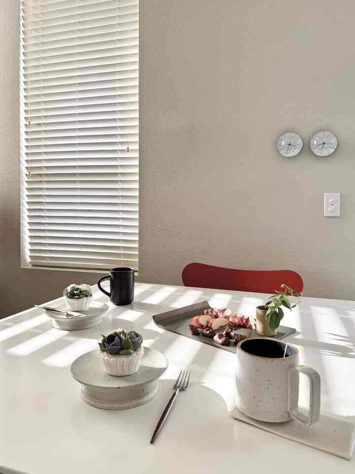Tea time in the afternoon ✨

#teatime #homecafe #dessertplate #dessert #ceramics #pottery