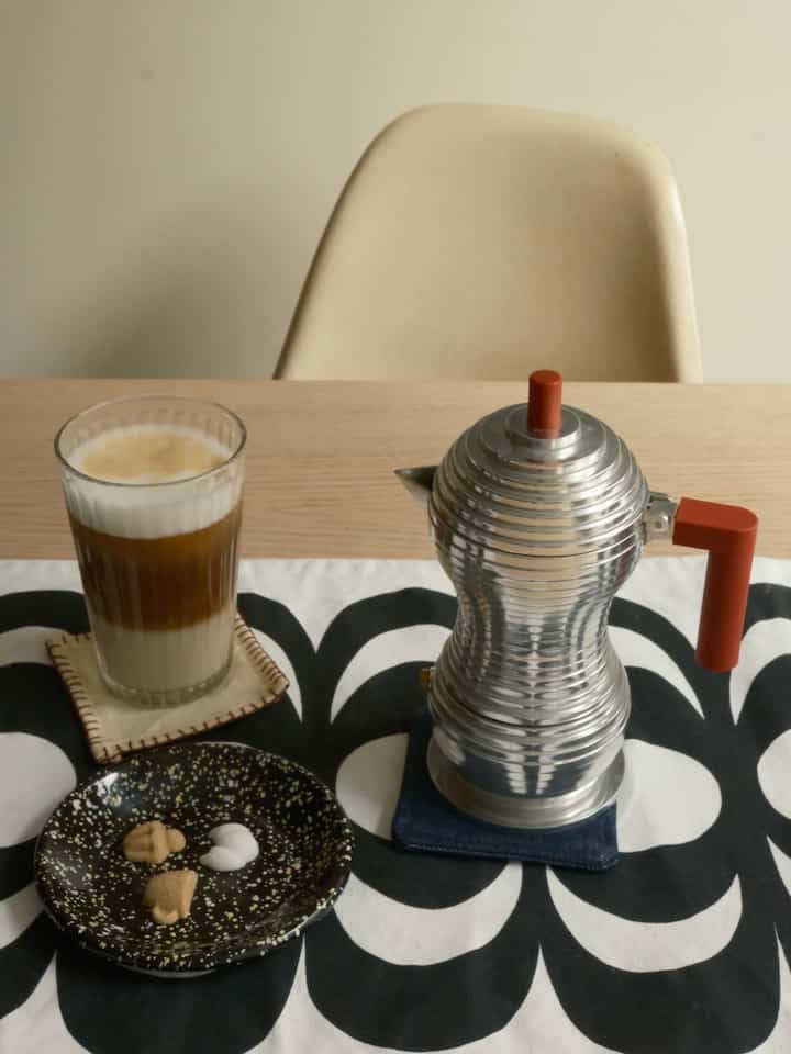coffee time with alessi mokapot ☕️🙂‍↕️
#alessi #coffeetime #coffeepot 