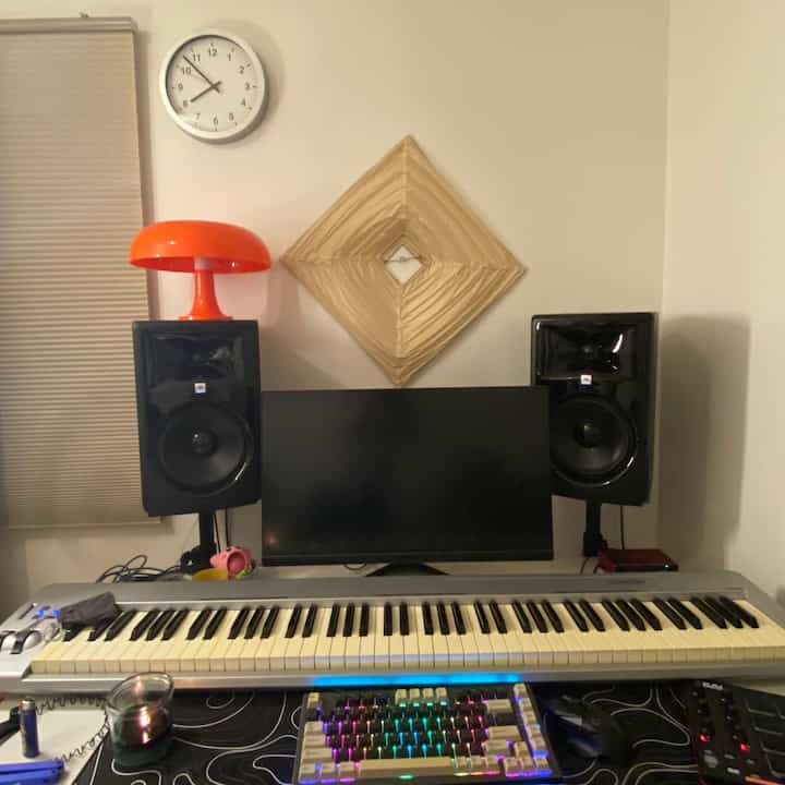 <span data-sheets-root="1" style="color: rgb(0, 0, 0); letter-spacing: normal; font-size: 10pt; font-family: Arial;">making music #music<br></span>