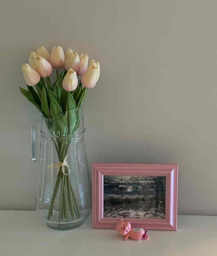 Spring has sprung!
What are your favorite spring props to decorate with?
#spring #tulips #ikea #props #decorations