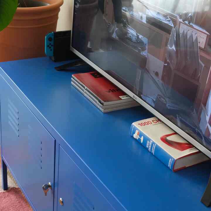 <span data-sheets-root="1" style="color: rgb(0, 0, 0); letter-spacing: normal; font-size: 10pt; font-family: Arial;">My little secret under the TV - I love stacking my favorite books and zines. It’s a great way to show my interest and also to add little fun. 📕📚 #TV #bookshelfinterior #book</span>