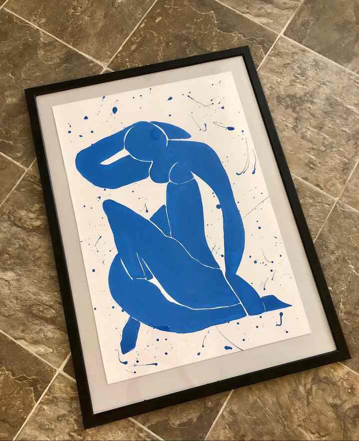 I tried recreating a painting by Henri Matisse. Instead of buying one, I added my own touch and painted it myself. It’s a fun way to decorate my home:)

#bedroom #bathroom #bedroomdecor #minimaldecor #minimalist #cozyinterior #simpledecor #closet #readingnook #homecafe #homemade #kitchen #minimalinterior #pictureframe