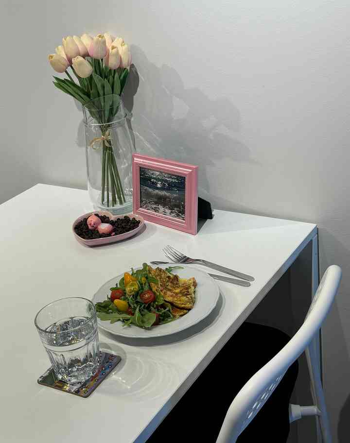 Enjoying breakfast
#breakfast #brunch #ikea #ikeadinning #kitchenware