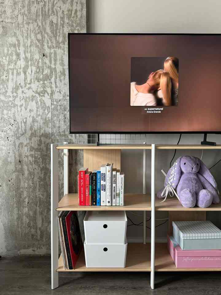 Organization gets easy with boxes and shelves!
#livingroom #livingroomorganization #organization #shelf #boxes