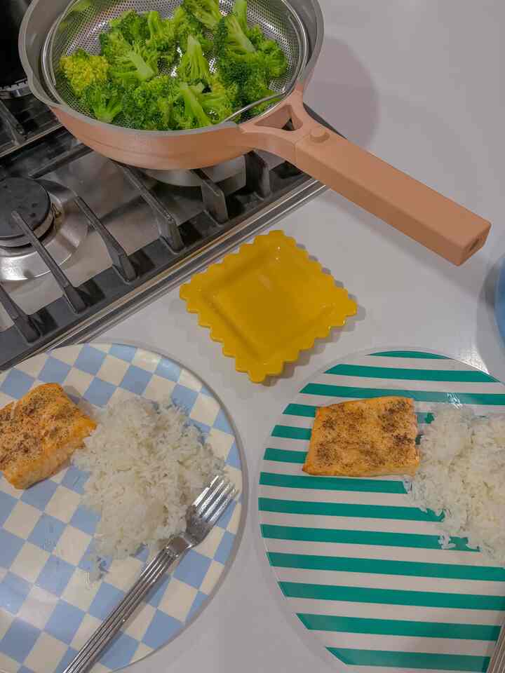 Kitchen necessities! 💖 #kitcheninterior #bambooplates #kitchendecoration 