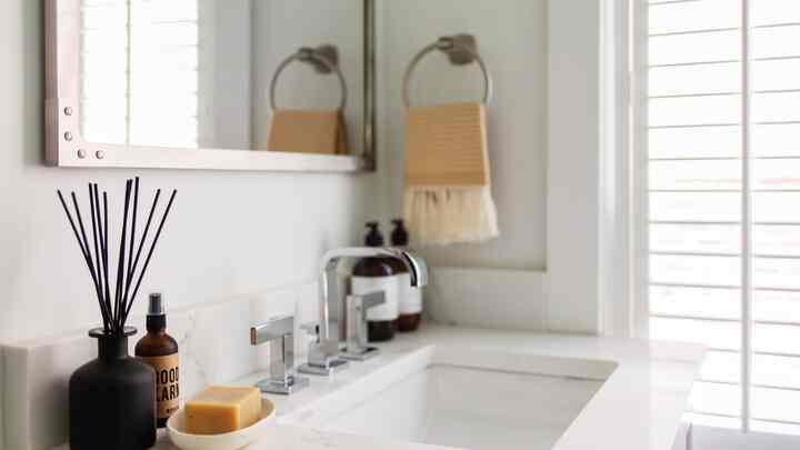 Truly nothing better than a well situated bathroom counter! #bathroom #bathroomcleaning #bathroominterior #bathroomdesign #bathroomdecoration 