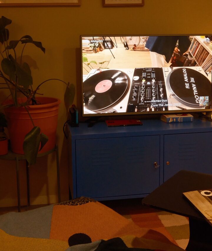 short form carousel card thumbnail