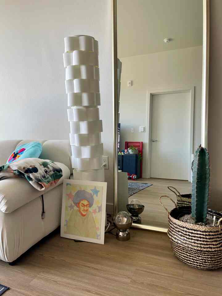 Love when mirrors open up your space #livingroom #floormirror #ikea 