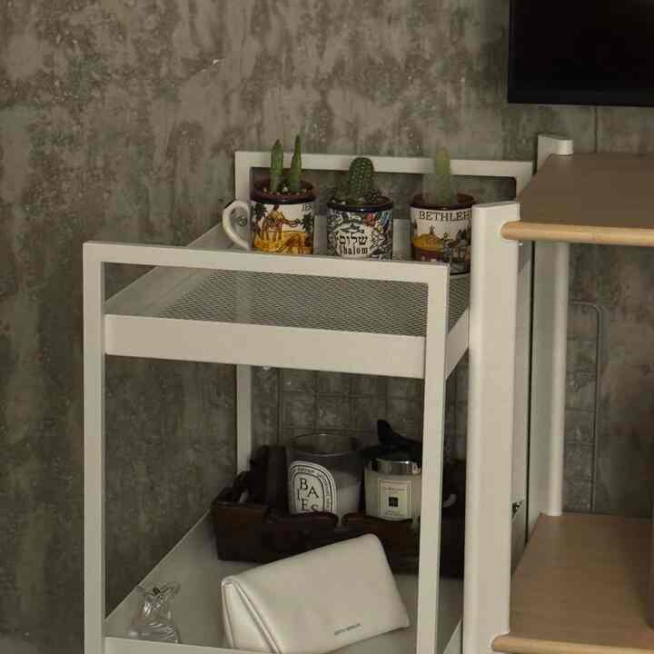 Livingroom organization with a utility cart🛒 
#organization #utilitycart #candles #plantbutler #plants #minimalism