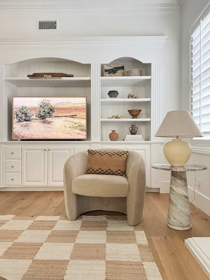 Modern, cozy living room design. #organicmodern #livingroomdesign #neutralcolors