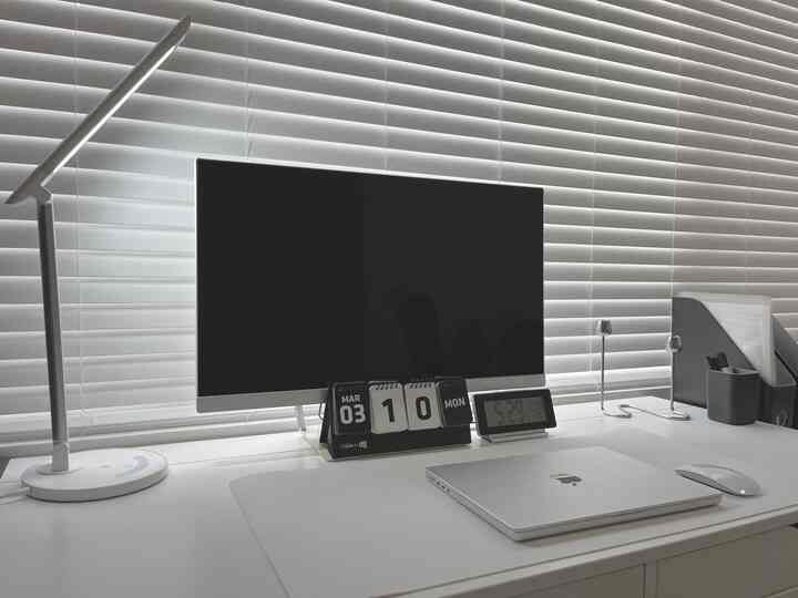 <span pretendard="" variable",arial;font-weight:normal;font-style:normal;color:#2f3438;"="" data-sheets-root="1" style="color: rgb(0, 0, 0); letter-spacing: normal; font-size: 11pt;"><span pretendard="" variable",arial;font-weight:normal;font-style:normal;color:#2f3438;"="" style="font-size: 11pt;">I work on my projects while my kids play in their small playroom. Of course, most of the time, they’re more interested in what I’m doing—which means it’s not always possible Haha </span><span pretendard="" variable",arial;font-weight:normal;font-style:normal;color:#2f3438;"="" style="font-size: 11pt;"><a class="in-cell-link" target="_blank" href="https://content.ohouse.com/hashtags/homeoffice">#homeoffice</a></span><span pretendard="" variable",arial;font-weight:normal;font-style:normal;color:#2f3438;"="" style="font-size: 11pt;"> </span><span pretendard="" variable",arial;font-weight:normal;font-style:normal;color:#2f3438;"="" style="font-size: 11pt;"><a class="in-cell-link" target="_blank" href="https://content.ohouse.com/hashtags/homedecor">#homedecor #Filmisclock</a></span></span>