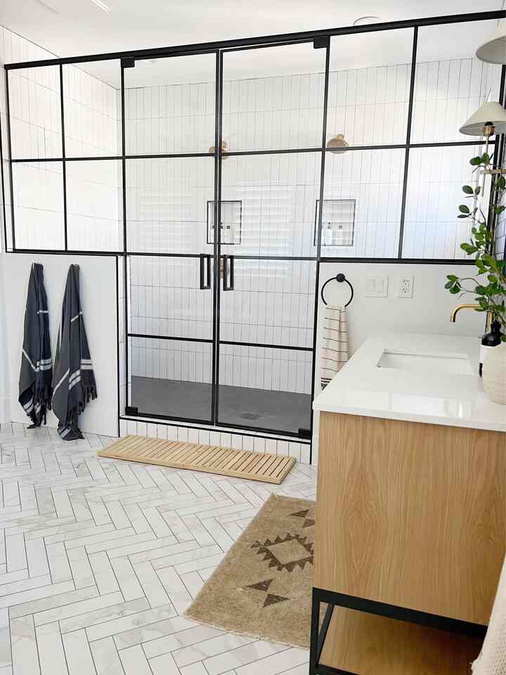 Inspirasi desain kamar mandi. #barhroomdesign #barhroomdecor #showerdesign