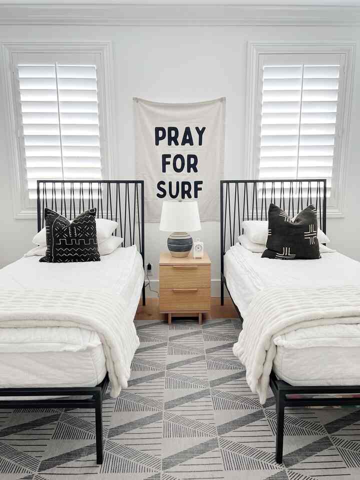 Modern boys bedroom design. #beddyszipupbedding #bedroominterior #bedroominteriordesign