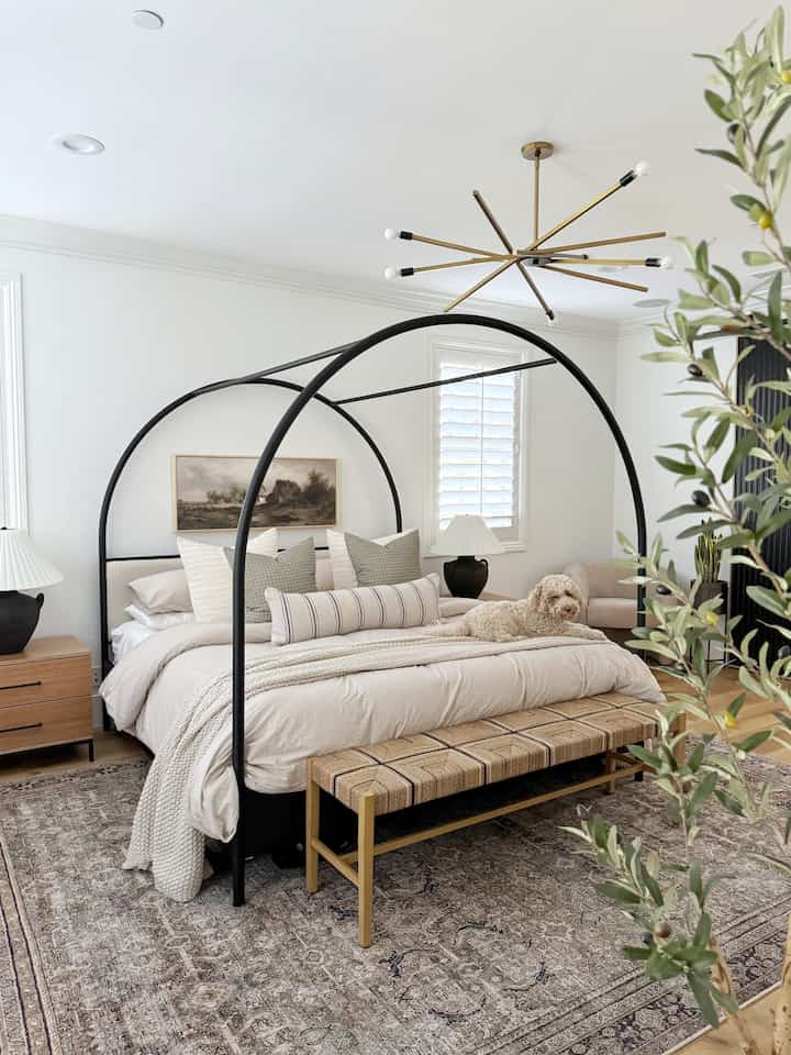Modern bedroom design. #modernbedroom #interiorstyling #bedroomdecor