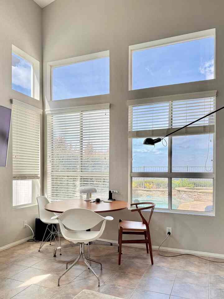 View from our livingroom 🍃


#livingroom #livingroominterior #furnituredesign #mcm #midcenturymodern #moderninterior #modernhouse #cozyhome