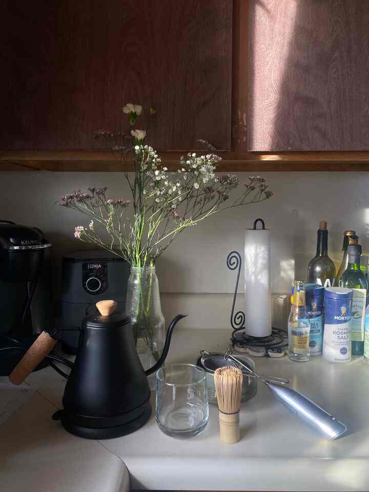 Love this lighting🌿 #tea #matcha #kitchen