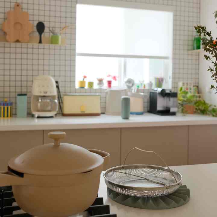 Morning kitchen views #earlymorning #kitchendecor