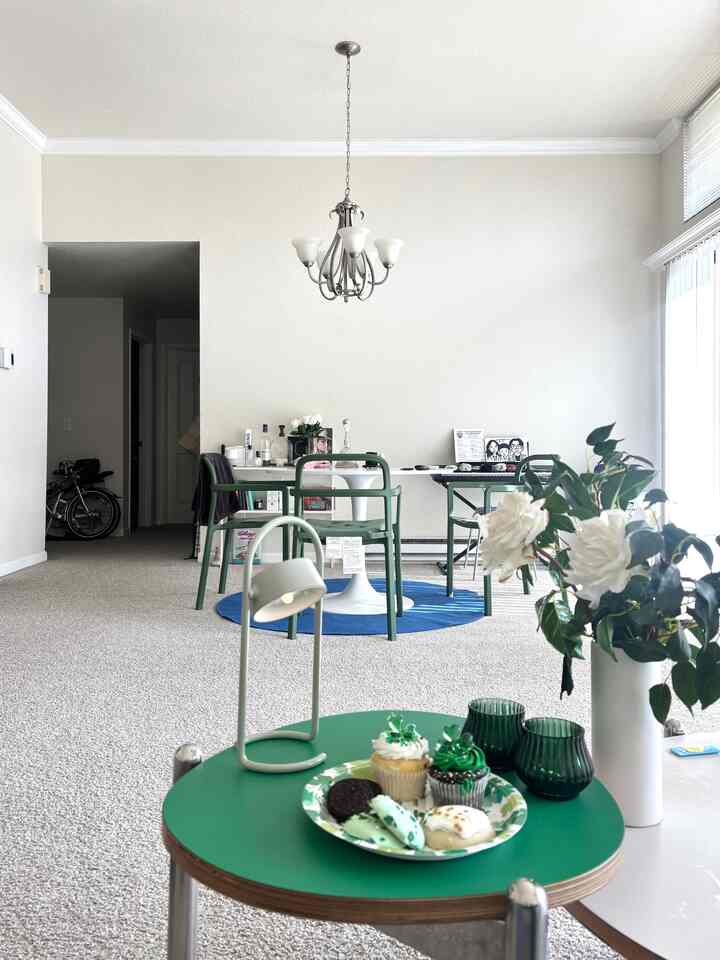 St. Patick's day 🍀☘️

#livingroom #diningroom #green #greeninterior #ikea #dessert #shamrock #stpatricksday 