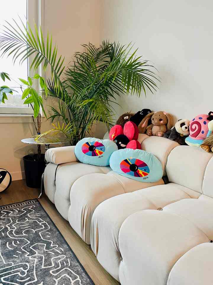 Added a new palm plant to this corner of my living room! Can’t wait for it to grow and fill my space with more greenery. #PlantDeco #palmplant #livingroom #indoorplants