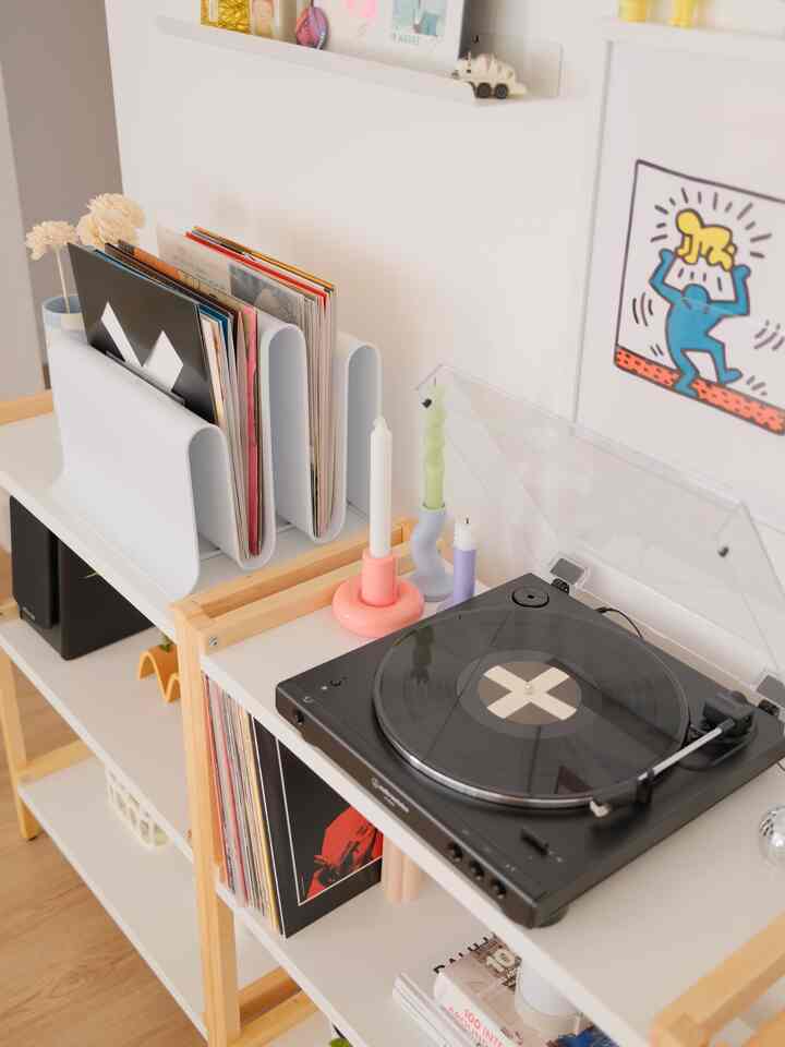 Styling my record player station ;) #livingroomdesign