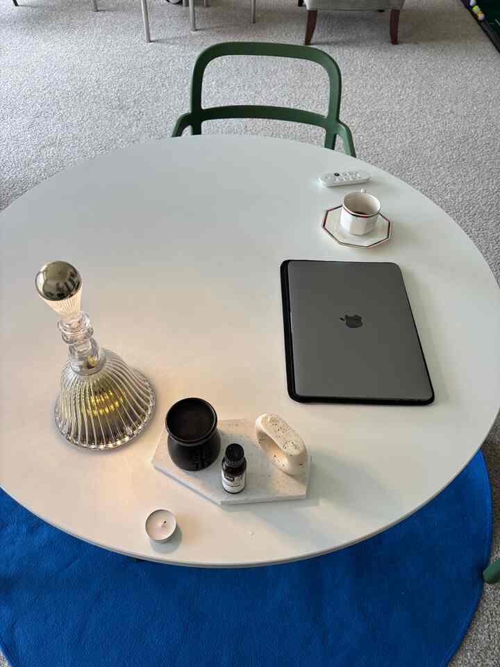 blue mood 💙

#blue #blueinterior #bluerug #ruginterior #diningtable #diningtableinterior #tablelamp #rug #livingroom #whiteinterior 