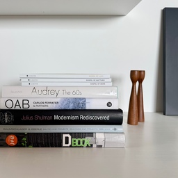 Close Up picture for this one. Really loving this books! #mcm #bauhaus