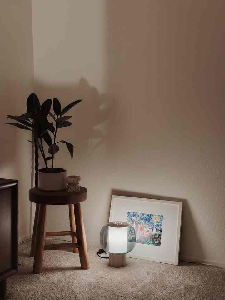 Simple yet effective: Hiding cable outlets with framed art for a cleaner, clutter-free space.  

Swipe to see the cable outlet without the frame😅 

#ikea #cozycorner #livingroom #framework #organizingtips 