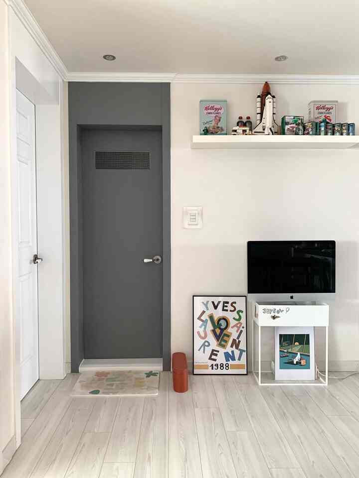 My favorite painting, ysl

#livingroom #painting #wallshef #walldecoration #frame #frameinterior #fermliving #ikea #minimal #whiteinterior 