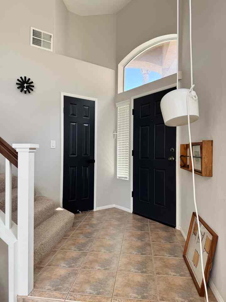 Our entrance with corner-attached cross 

#entrance #entranceinterior #entrancedesign