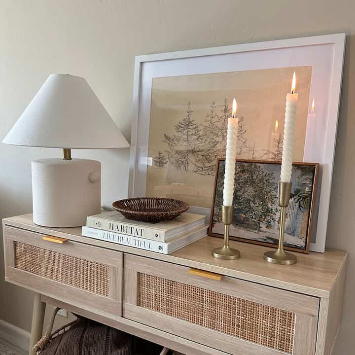 Slowly transitioning to spring decor 🌸 #traditionaldecor #springdecor #consoletable