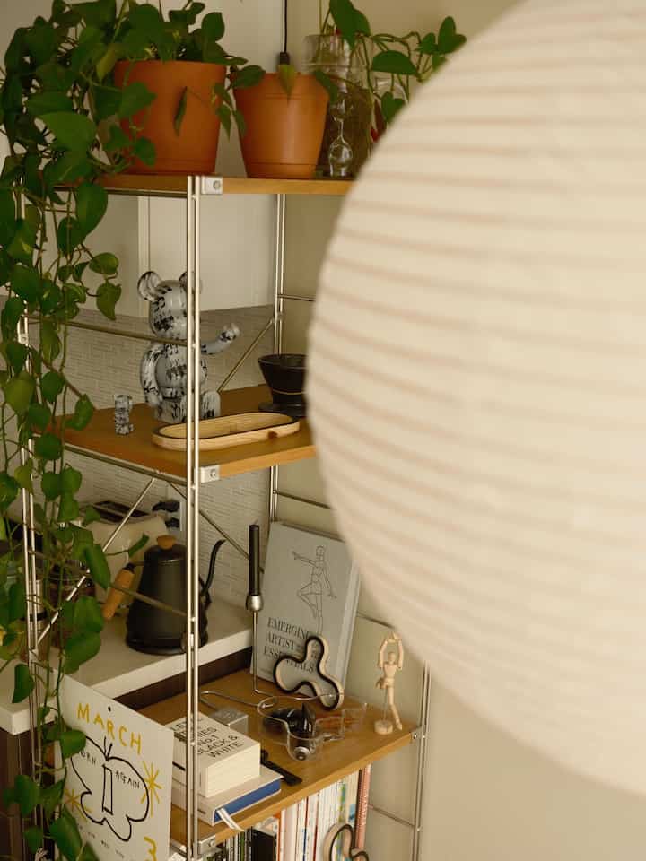 shelves with the things I love 
#shelfinterior #shelfcabinet 