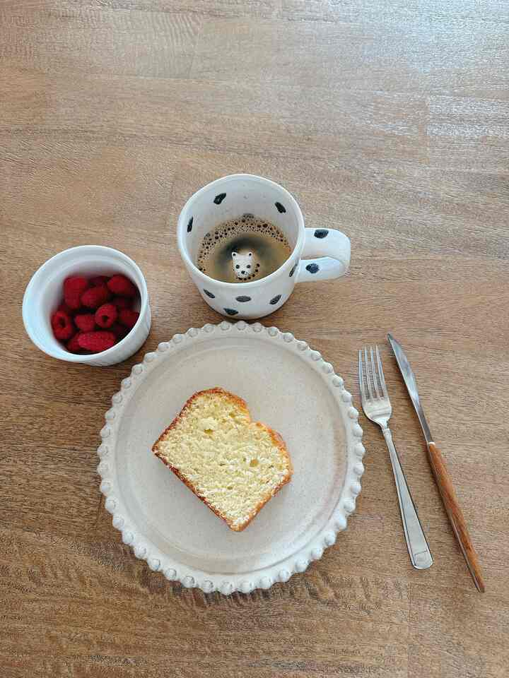 Today’s breakfast with my favorite mug 🐶

#dishware #mug #design #coffee 