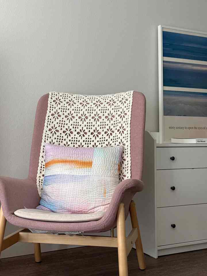 My #readingspace 📚
The #armchair is comfortable, it supports my neck as well. #vintage lace from my mom and soft Anthropogie #cushion make this chair a part of my home.