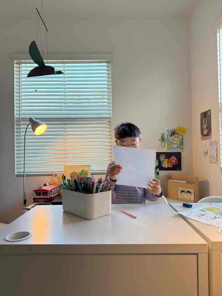 Tidak perlu memasang mainan burung dari kayu di langit-langit—saya cukup menggantungkannya di pengait dekat ventilasi udara di atas AC, dan berfungsi dengan sempurna.💚

#kayu #Woodmobile #kidsroomidea #kidsmobile #mobileidea #tips #cuteroom