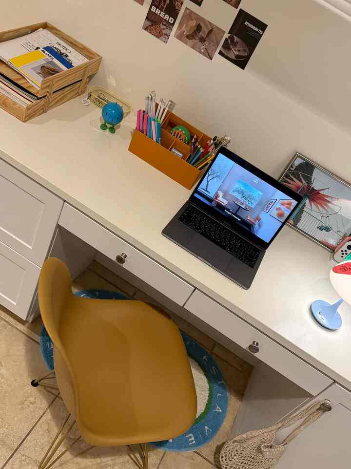 #Aesthetic #Functional #PopColor #nook #desk #deskterrier #deskterior #deskinterior #deskdecoration #studydesk #homeoffice #minimalliving #tookbox