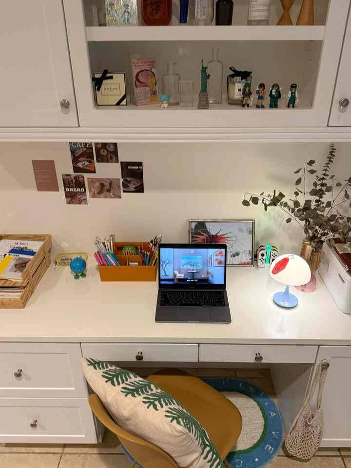 
#NookStyling #CuteStorageHack #SharedDeskStorage #FunctionalNook #HomeOrganization #DeskStyling #SmallSpaceSolutions #StorageIdeas #AestheticStorage #OrganizedAndCute