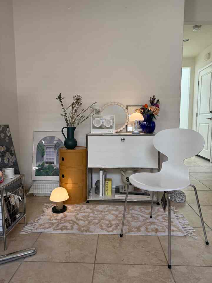 #aesthetic #cozy #cozyhome #livingroomdecoration #portablelamp