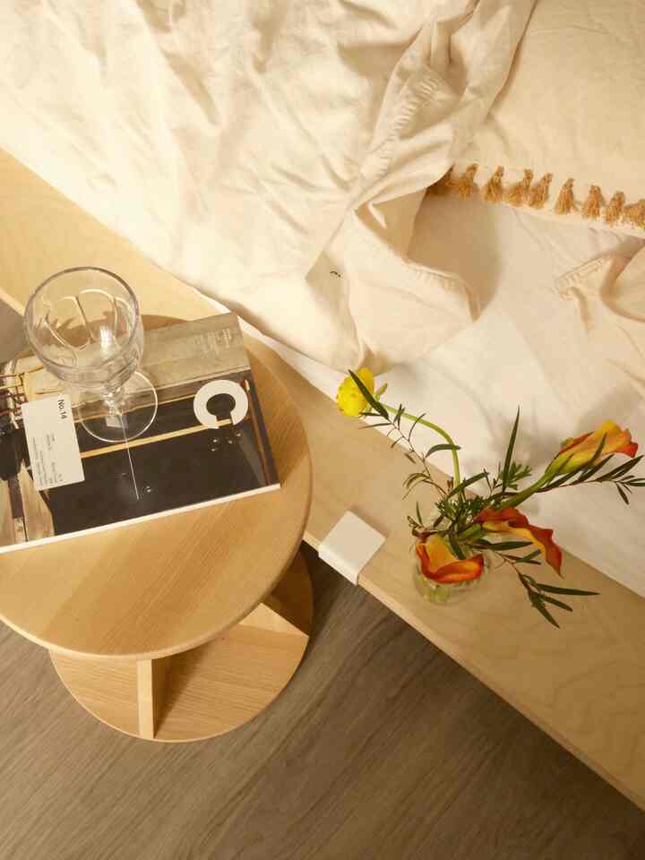 Adding some warmth to the bed with new bedding 😌🛌

#warmfeeling #warmtoneinterior #warmth #yellowinterior 